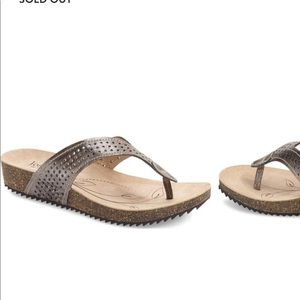 NEW Josef Seibel Angie 11 in Basalt Comfort Sandal metallic shimmer brown